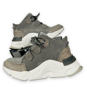 Stylish Gray Women's Sneakers